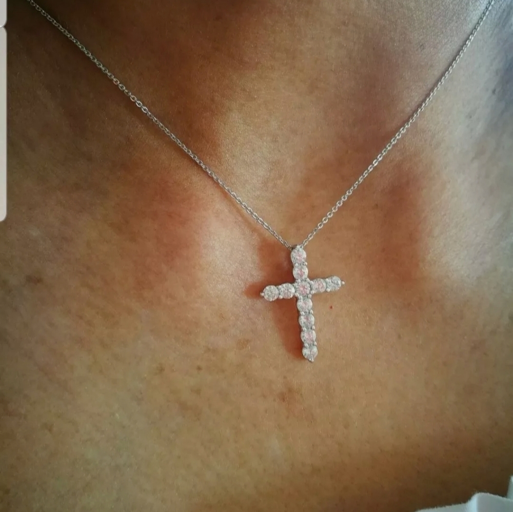 Cross Pendant Necklace with Chain Women's Men's 18 Inches - Picture 1 of 10